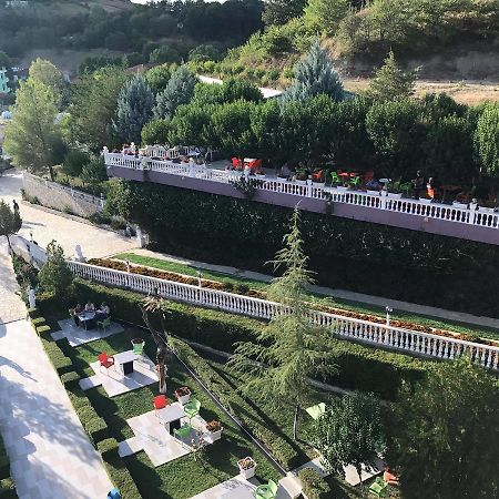 Hotel Puka Elbasan Exterior photo